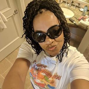 Meet your Posher, Carolyn